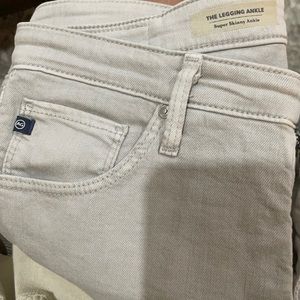 Beige AG jeans!